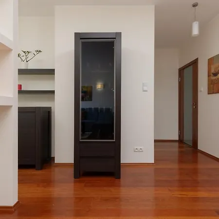 With Study Powstancow Slaskich By Renters * 바르샤바