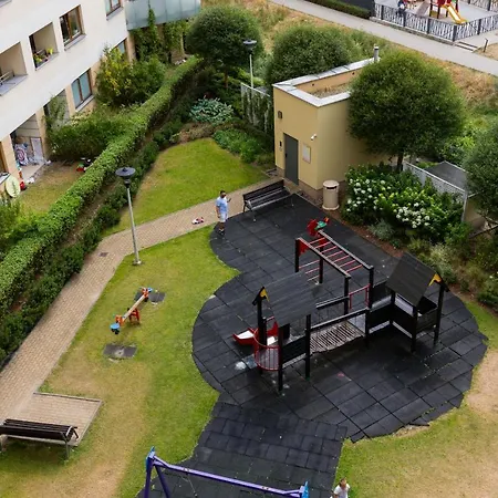 With Study Powstancow Slaskich By Renters Apartment Warschau