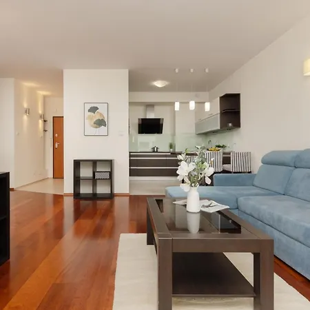 Apartment With Study Powstancow Slaskich By Renters