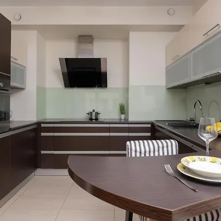 Apartment With Study Powstancow Slaskich By Renters Warsaw