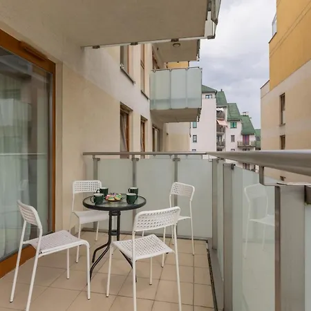 Apartment With Study Powstancow Slaskich By Renters Warsaw